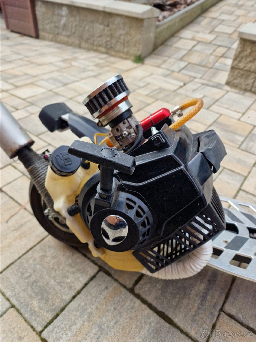 Benzínová koloběžka - 7