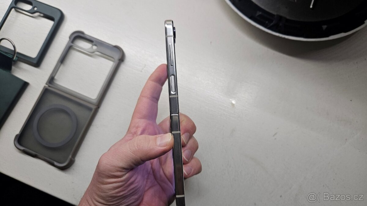 Samsung Galaxy Z Flip 5 dual 256GB - aj vymením - 7