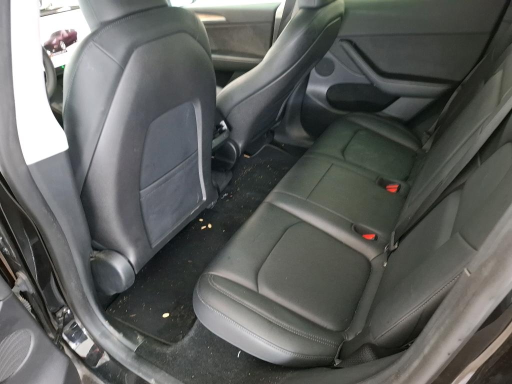 Tesla Model Y RWD - 1857 - 7