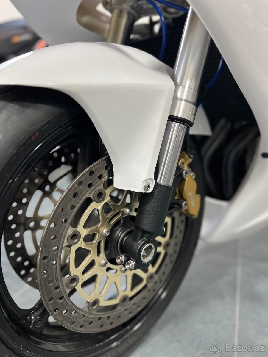 Honda CBR 954RR Fireblade 2003 - 7