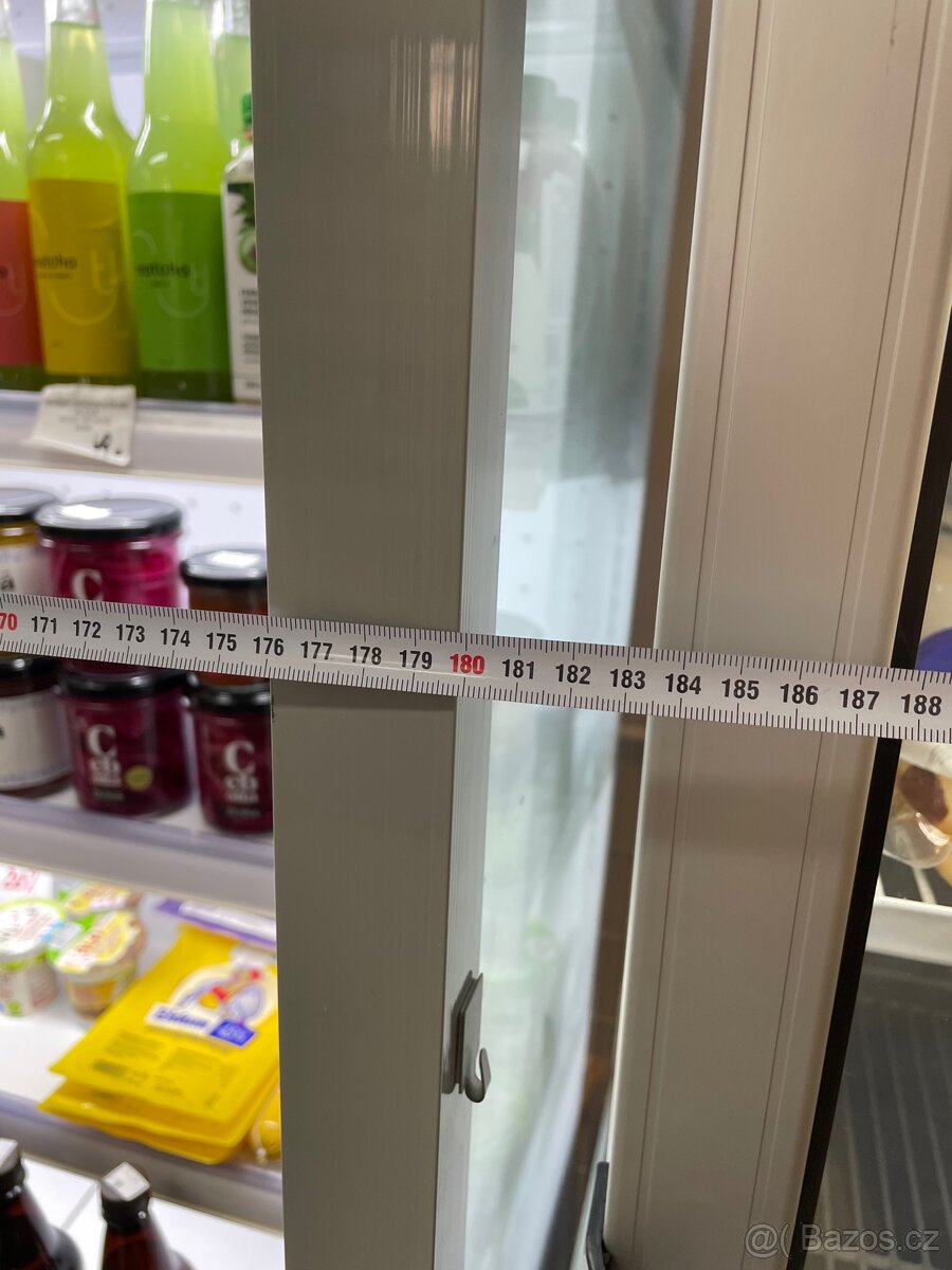 Přístěnná chladící vitrína - 7