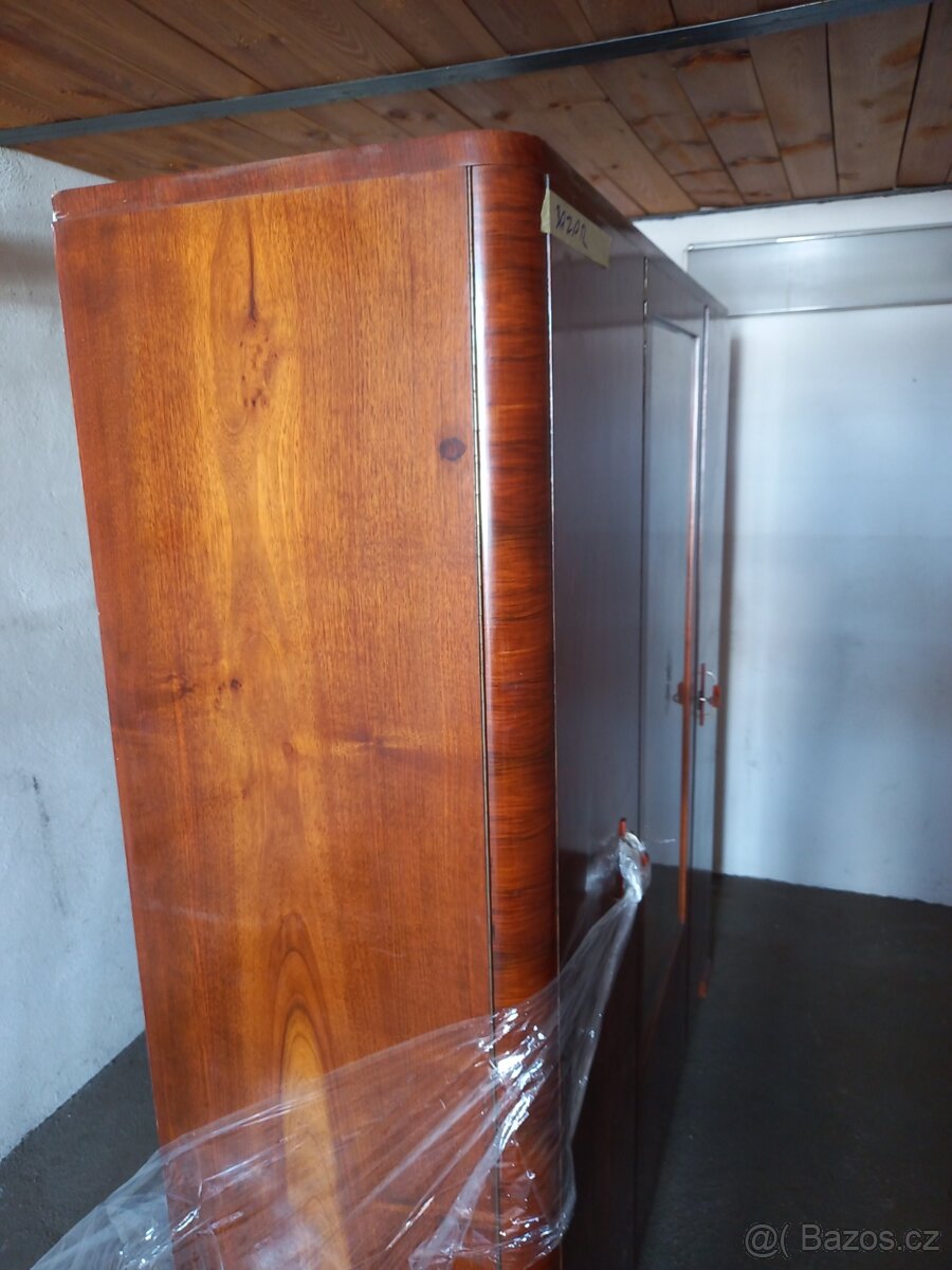 Starožitná skříň 60léta třídveřová - 7