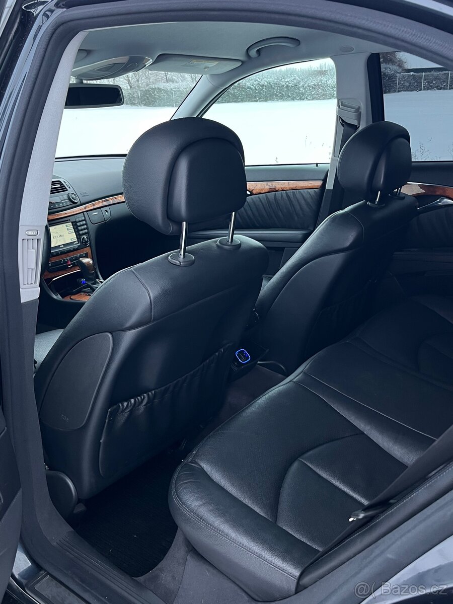 Mercedes-Benz W211 - 7