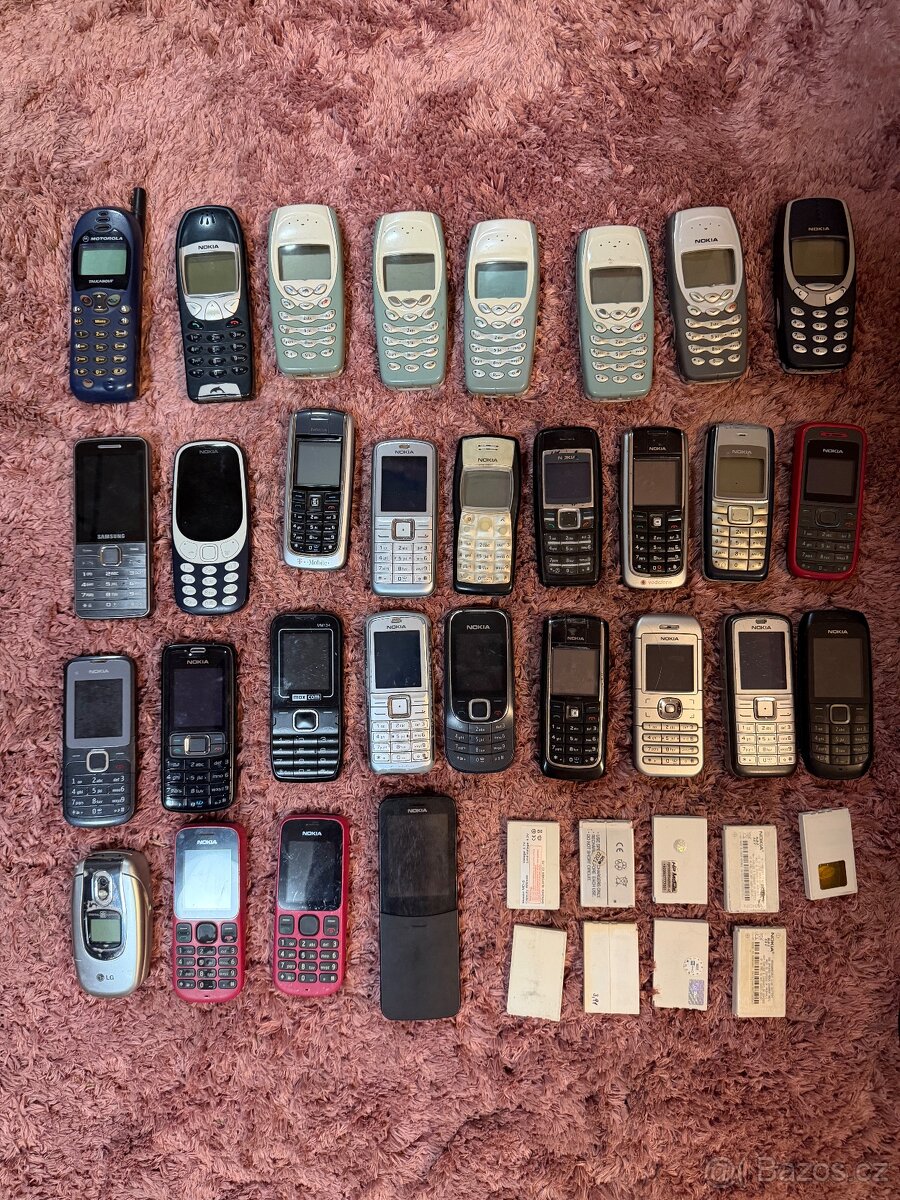 30 kusů retro mob.telefonu - 7