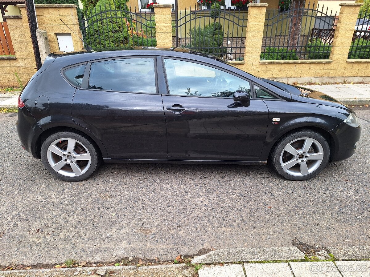 Seat leon 2.0tdi 103kw nová STK - 7