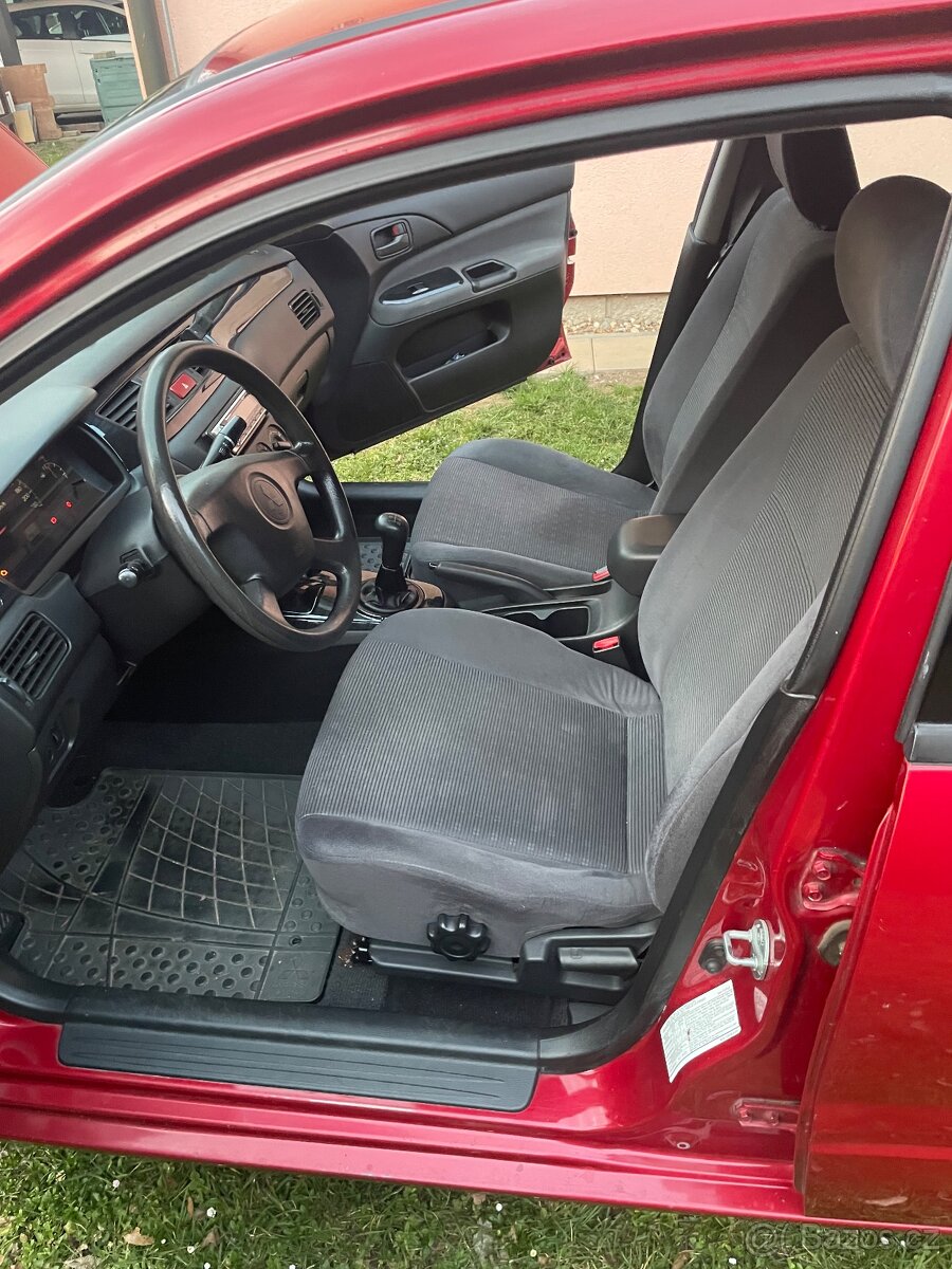 Mitsubishi Lancer 1.6 16V - 7