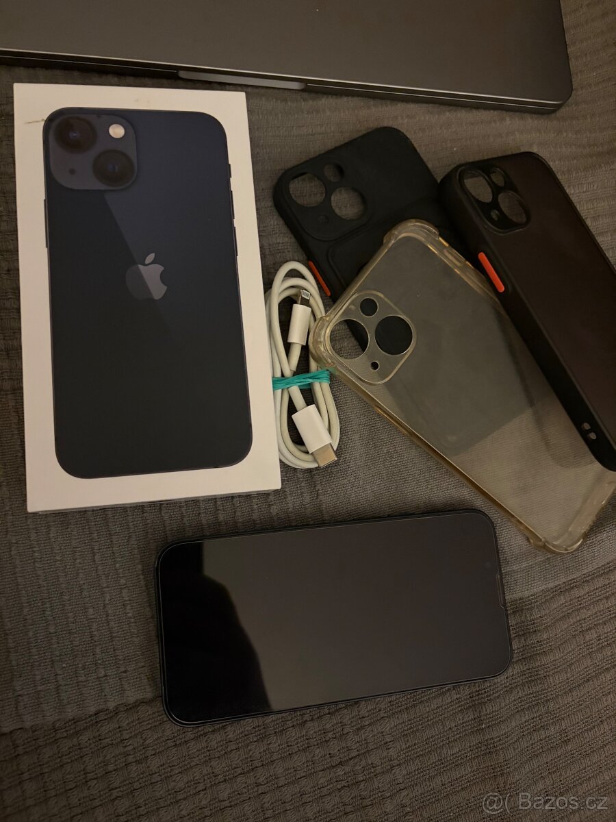 černý iPhone 13 mini 256 GB - 7