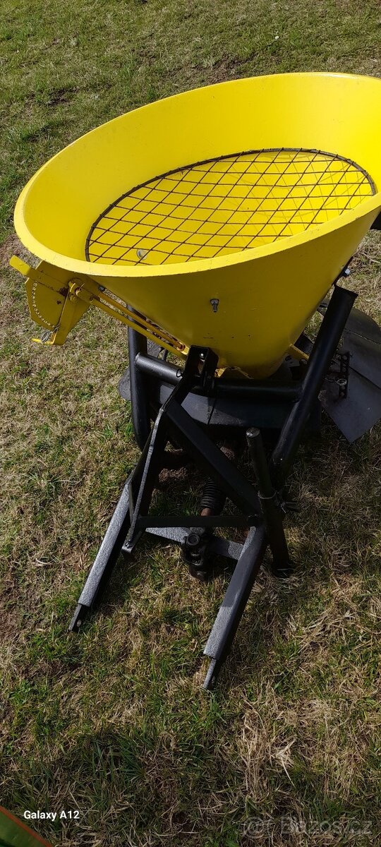 Komunalni traktor - 7