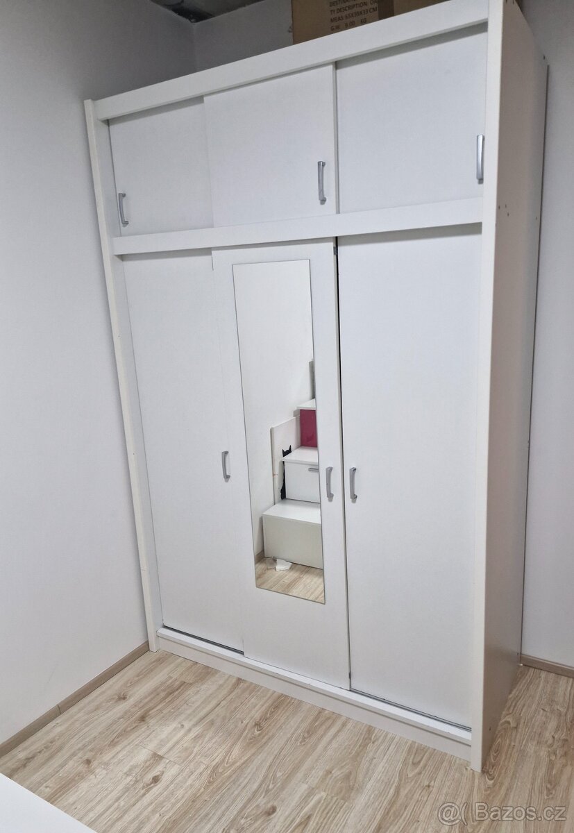 Dětská postel Ruby V s roštem a psacím stolem - 7