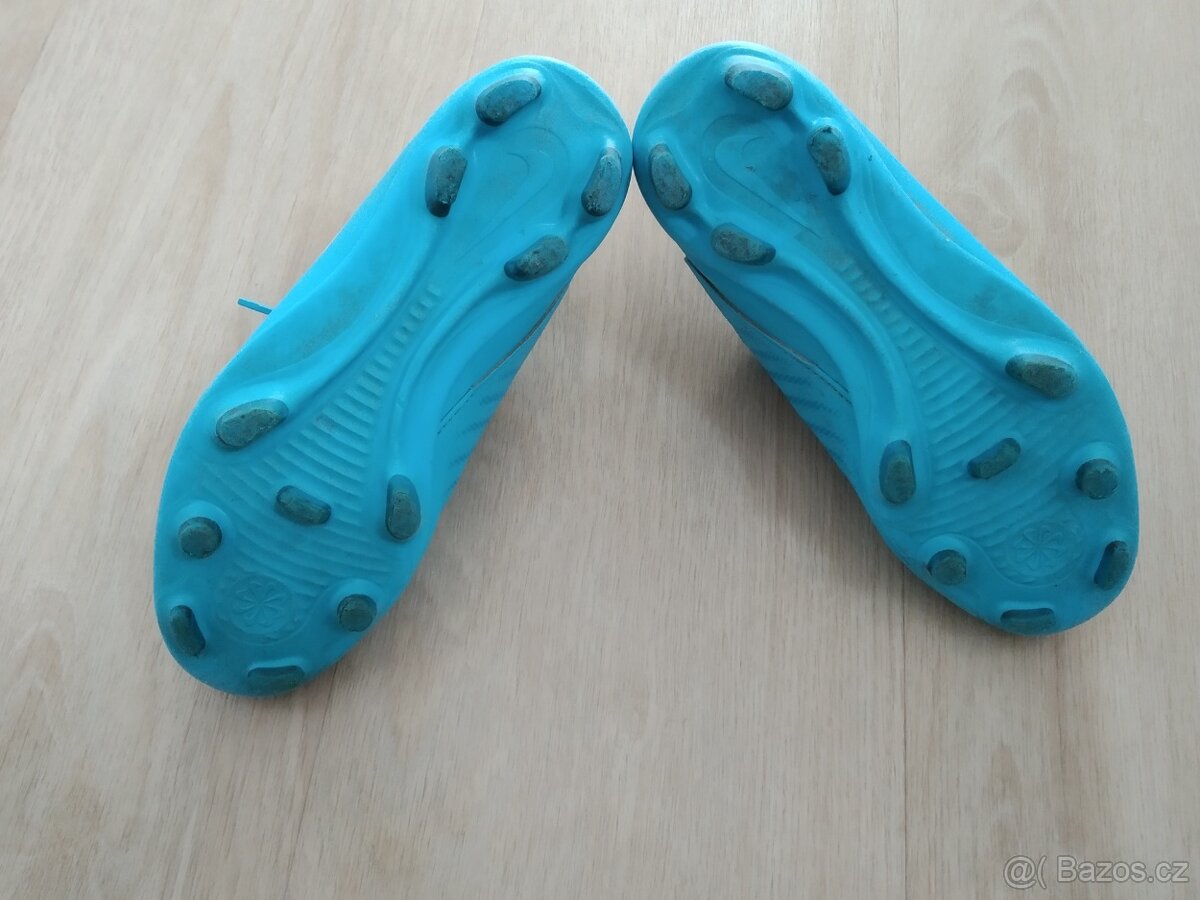 Kopačky zn. Nike vel.35,5 - 7