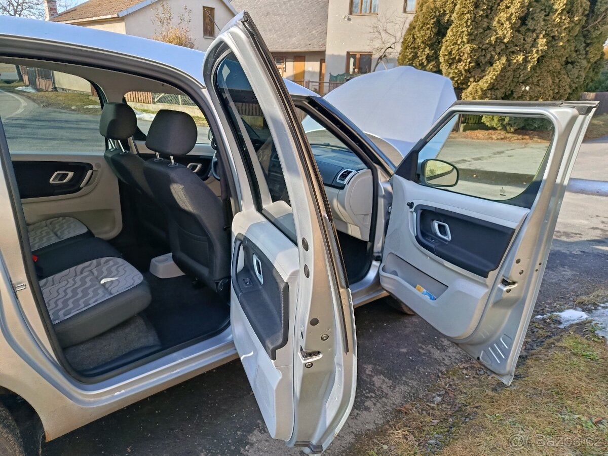 Roomster 1.4 benzín - 7