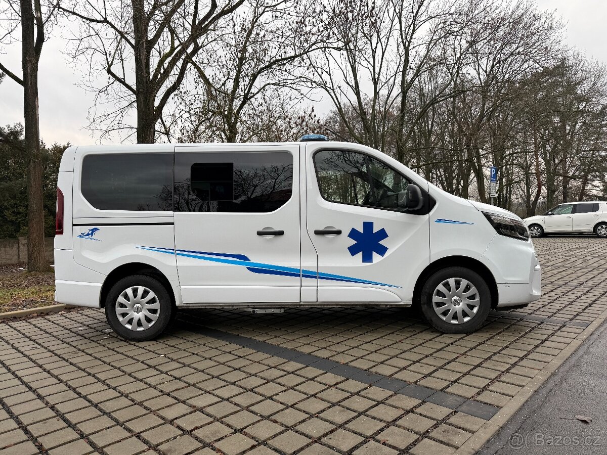 Nissan Primastar L2H2 2.0 DCI Ambulance - 7