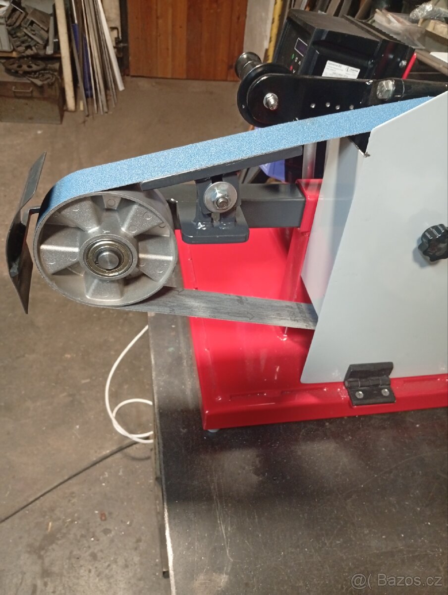 Pásová bruska pro výrobu nožů. - 7