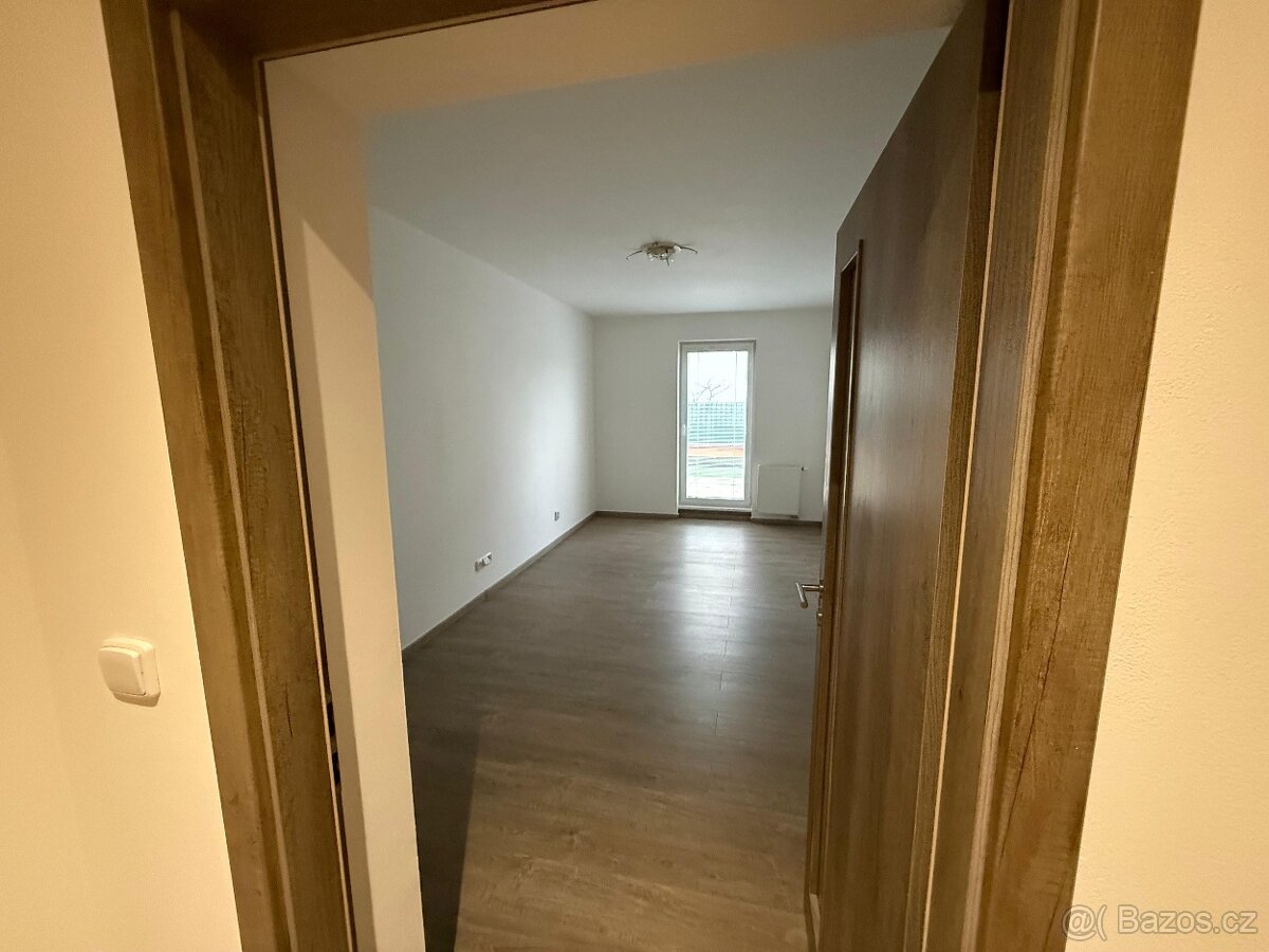 Pronájem 2+kk - 7