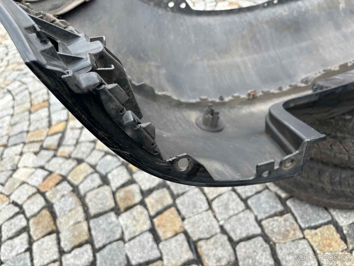Vw golf V hatchback- Zadní nárazník - 7