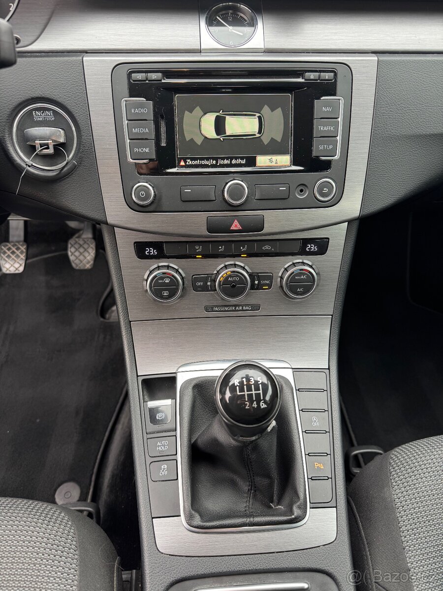 Volkswagen Passat B7 2.0 TDi - 7