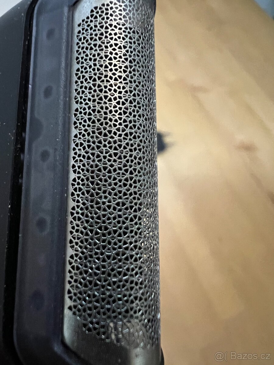 Prodám holící strojek Braun - 7