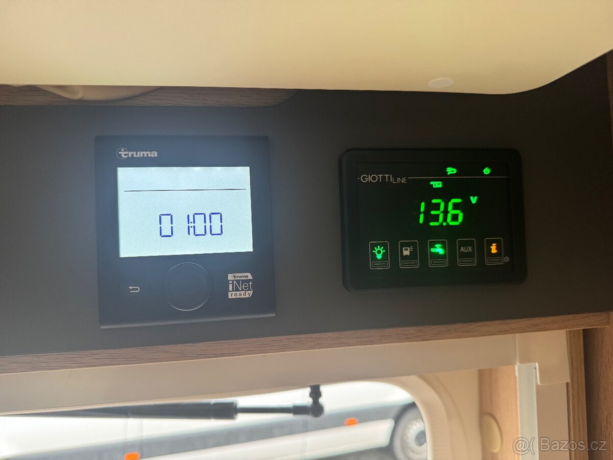 obytný polointegrovany vůz Giottiline Siena 395 pro 5 os. - 7