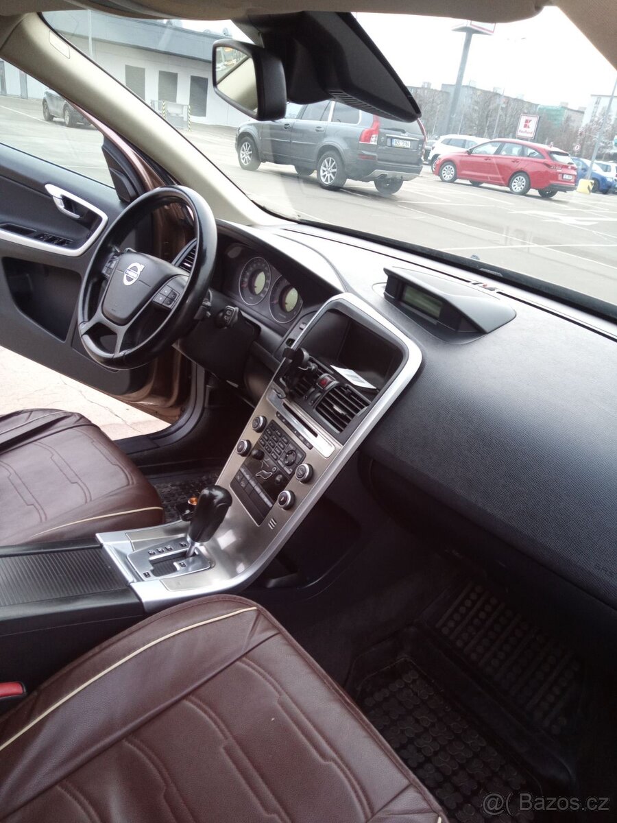 VOLVO XC 60 r. 2009 - 7