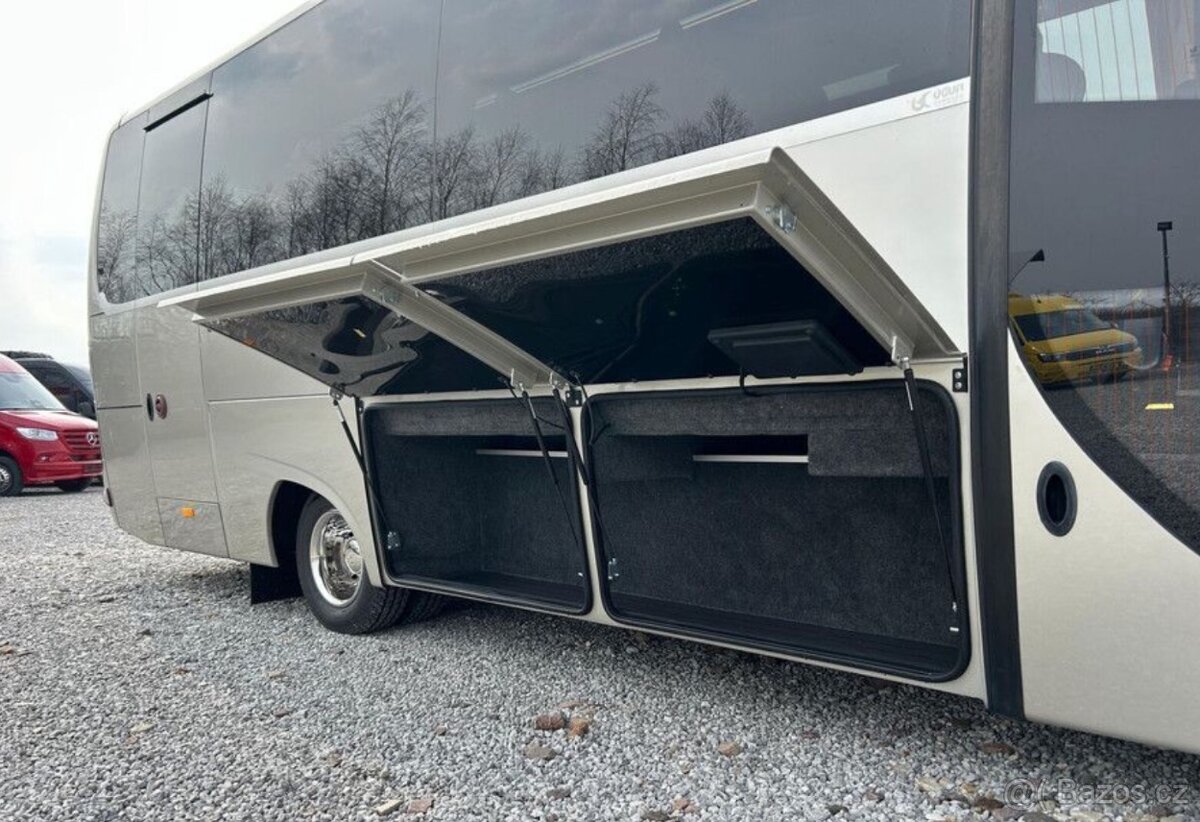 Mercedes M519, 31 miest, novy - 7