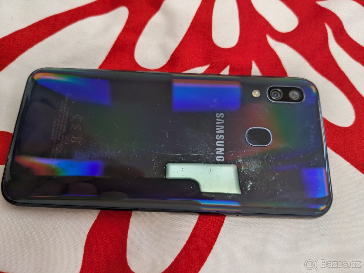Samsung Galaxy A40 64GB - 7
