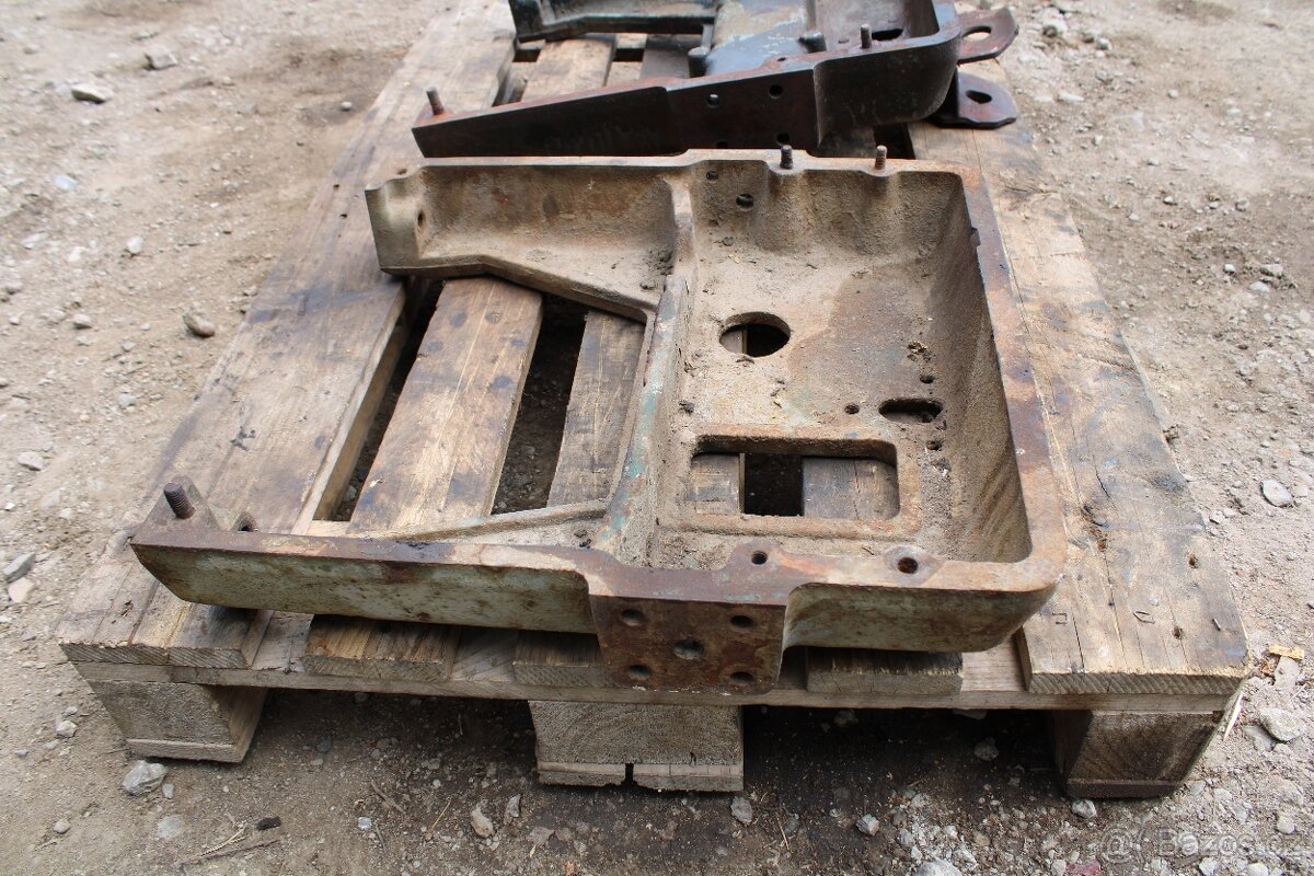 Zetor 6911 7745 litinová vana - 7