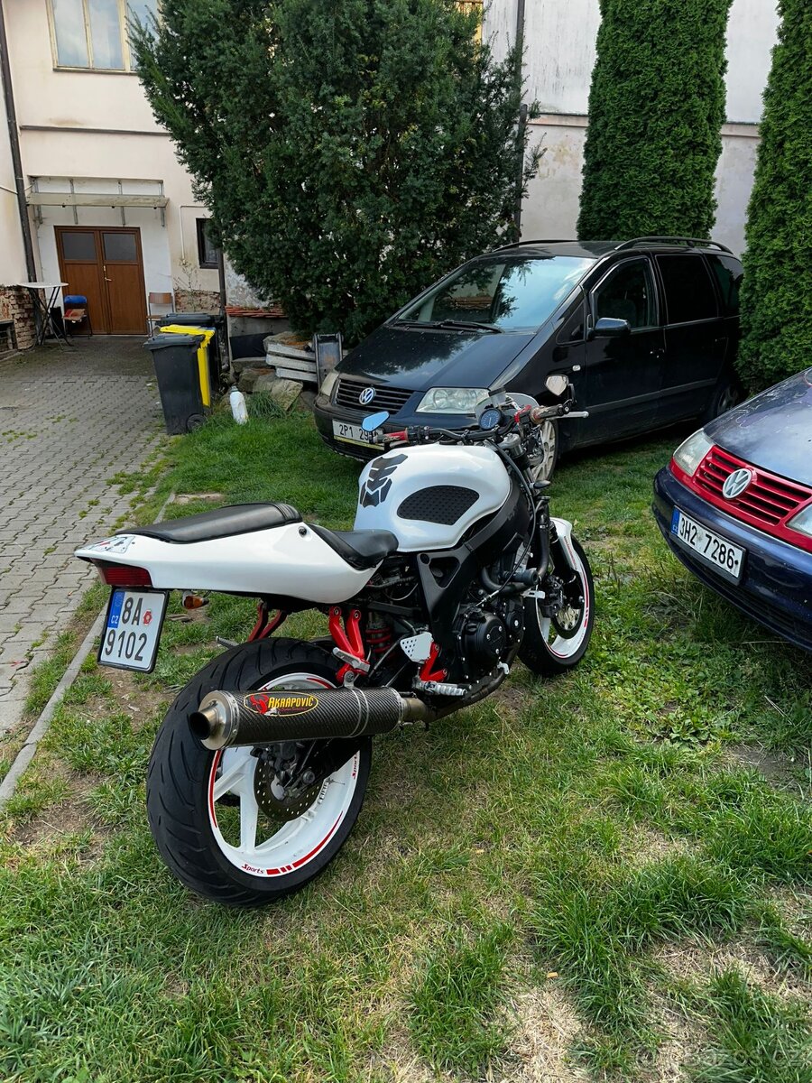 Honda CBR 900 - 7