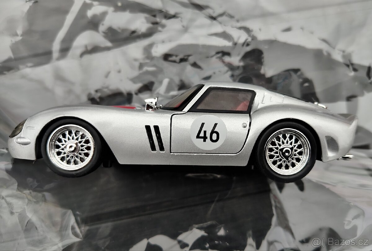 Kovové modely Ferrari - 7