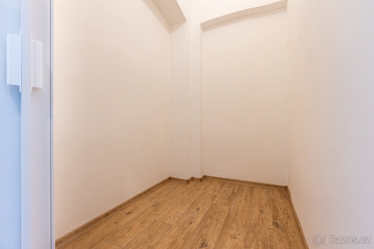 Pronájem bytu 3+1 s balkónem, Teplice - Šanov - 7