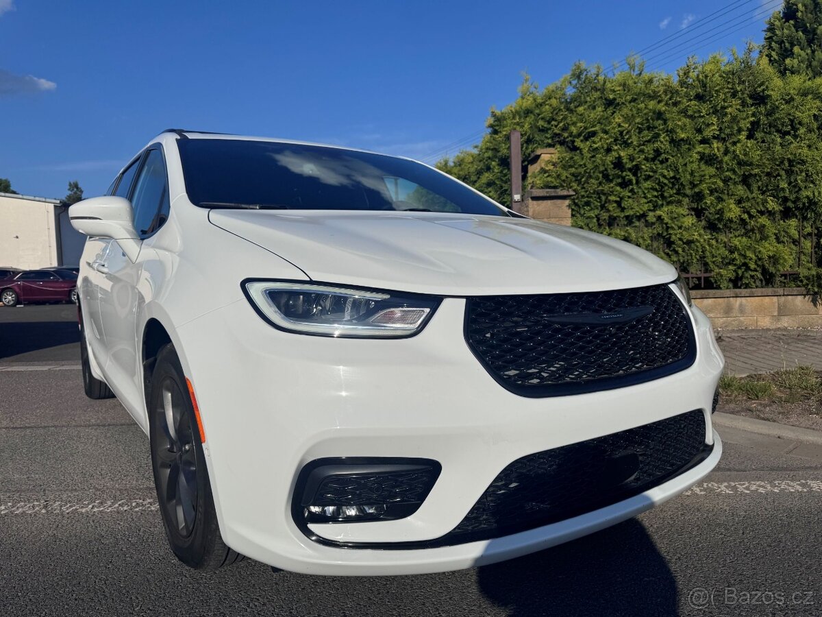 Chrysler Pacifica 3,6 RU Limited DVD Čočka 2021 DPH - 7