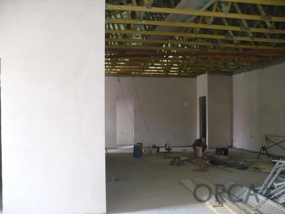 Komerční objekt ve Veselí nad Moravou - 7