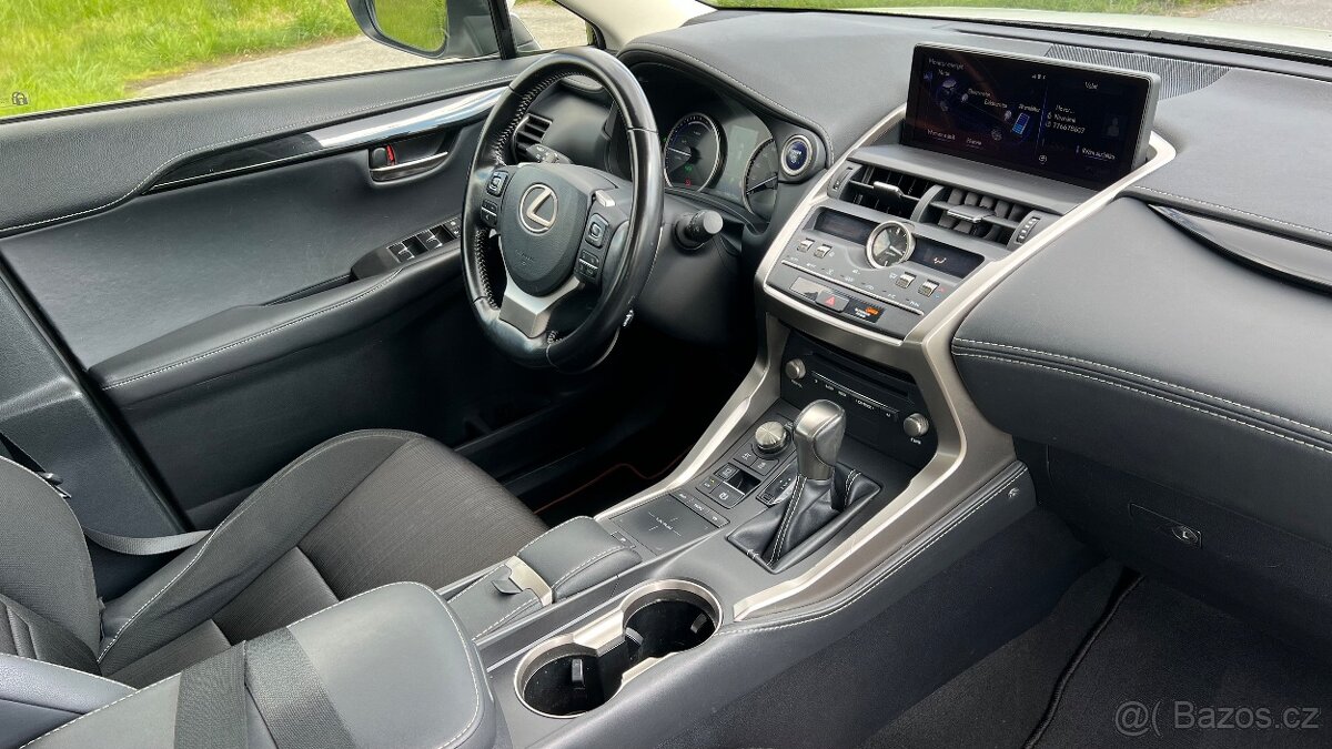 Lexus NX300h Hybrid m.2021 Perleť Navi Kamera Automat CVT - 7