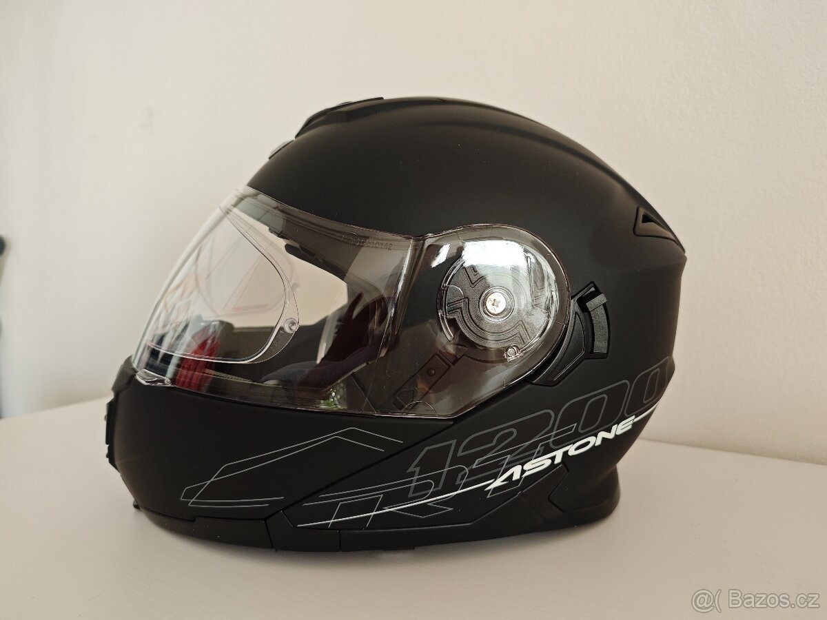 Přilba na motorku - 7