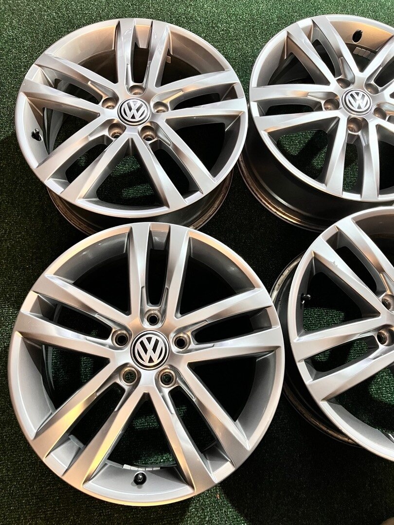 5x112 R17 Originál alu kola VW Touran 2017 - ET52 - 7