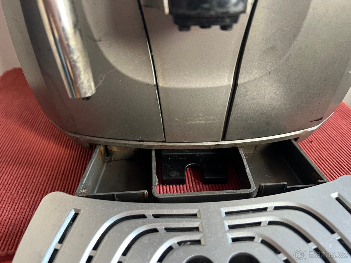 Automatický kávovar Saeco Xsmall HD 8743 - 7