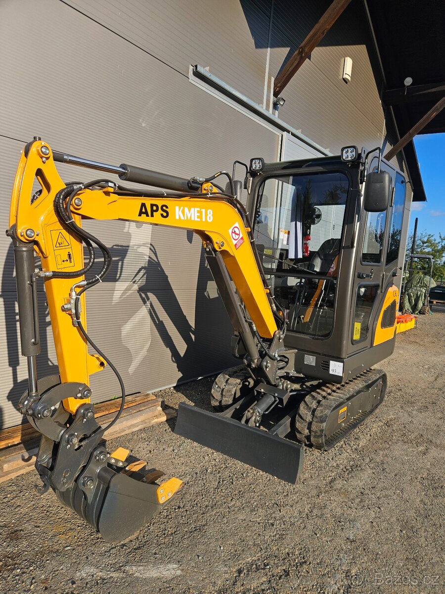 bagr, minibagr, motor Kubota - 7