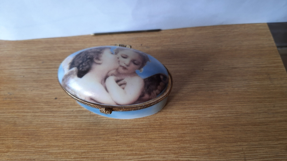 Porcelánové kořenky, polévková mísa, cukřenka - 7