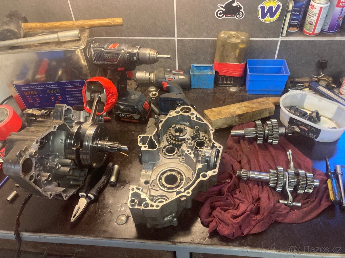 Yamaha yzf 400 - 7
