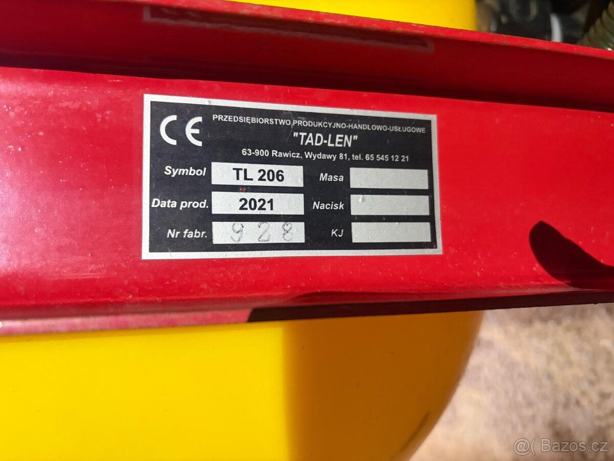 Polní postřikovač TL 206 - 7