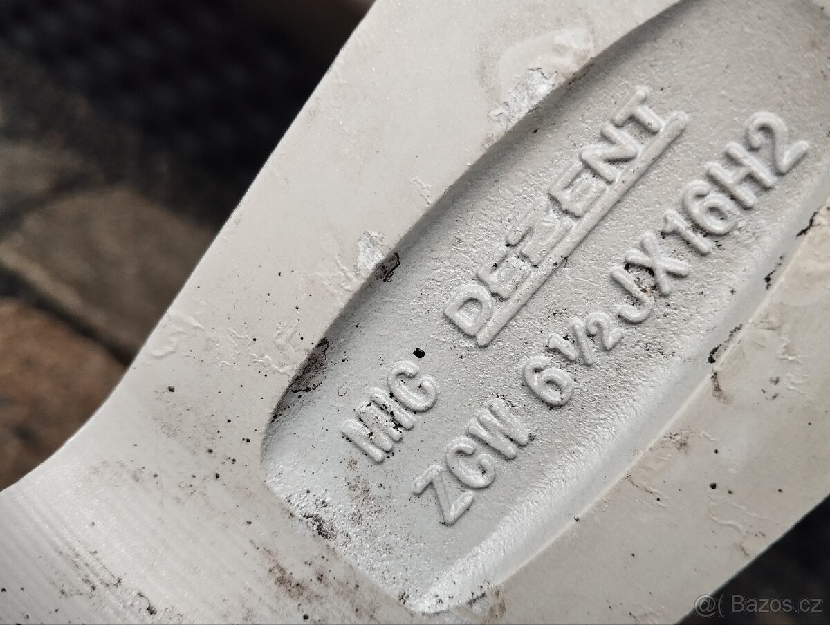 ALU Dezent 5x114,3 r16x6,5j ET 48, 205/55/16 - 7