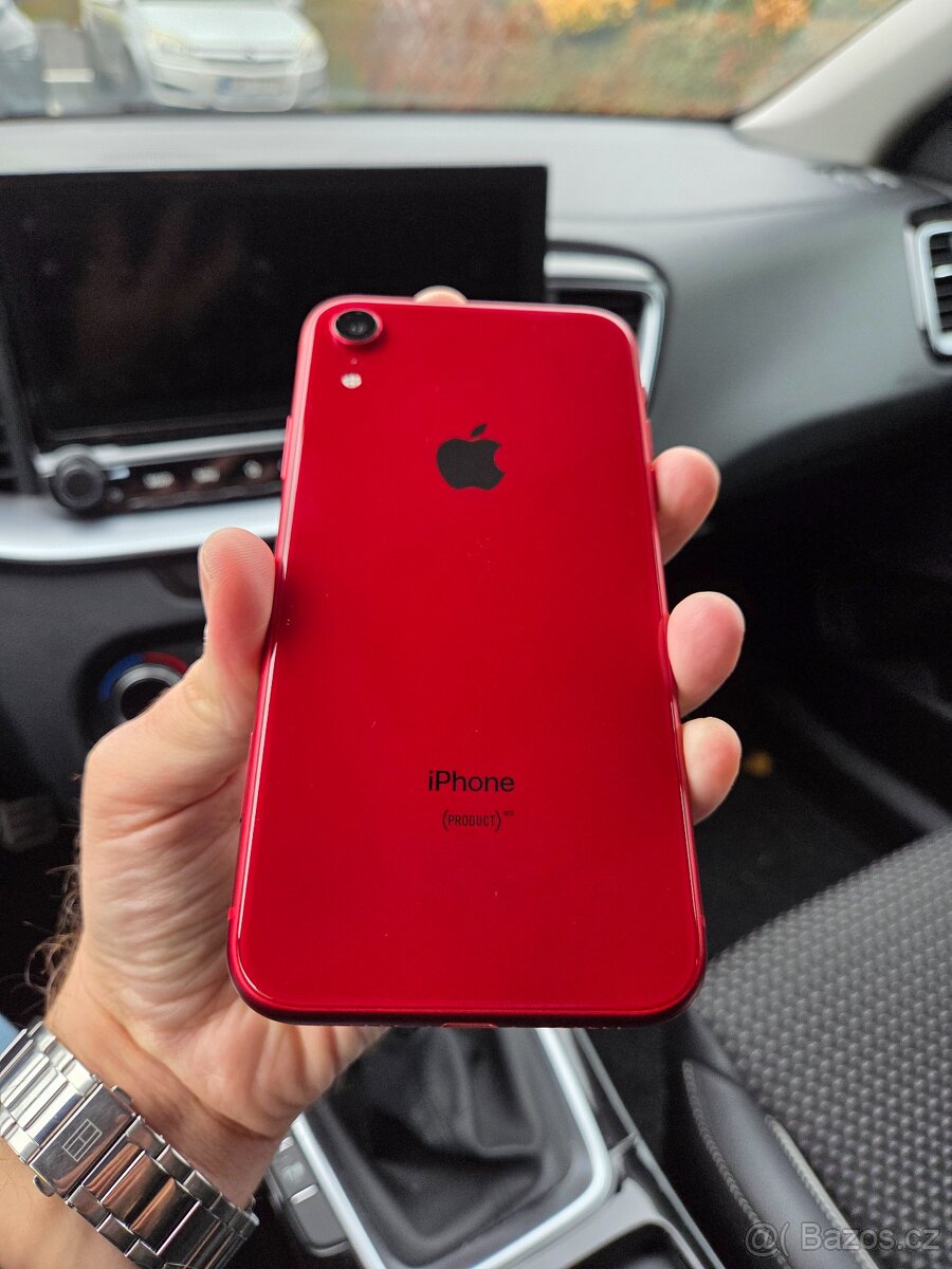 PRODANO - Apple iPhone Xr 64GB product RED - baterie 80% - 7