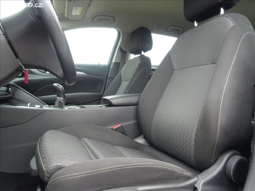 Opel Insignia 2,0 CDTi TK 10/2027 - 7