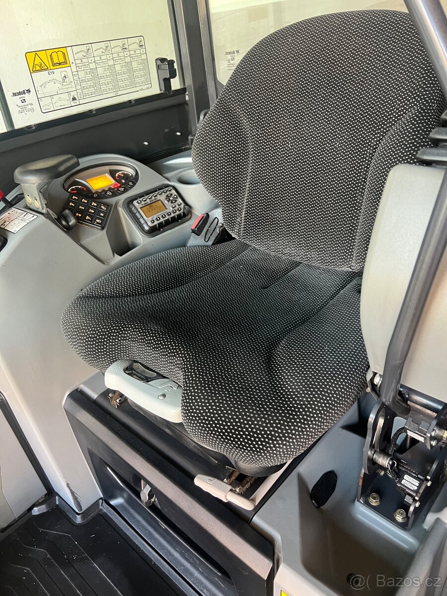 Minibagr Bobcat E19 - 7