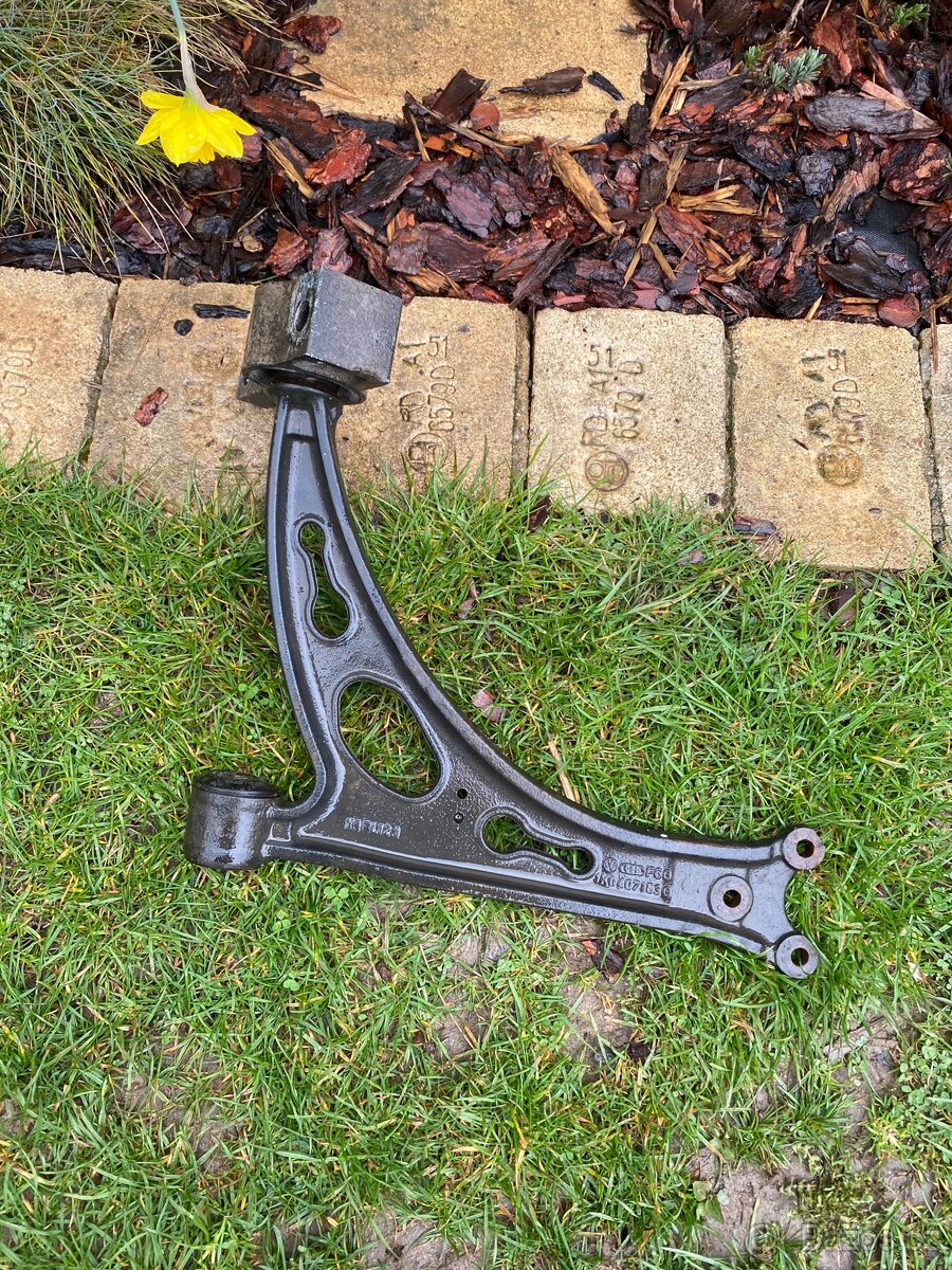 Rameno na VW Caddy nebo Touran - 7