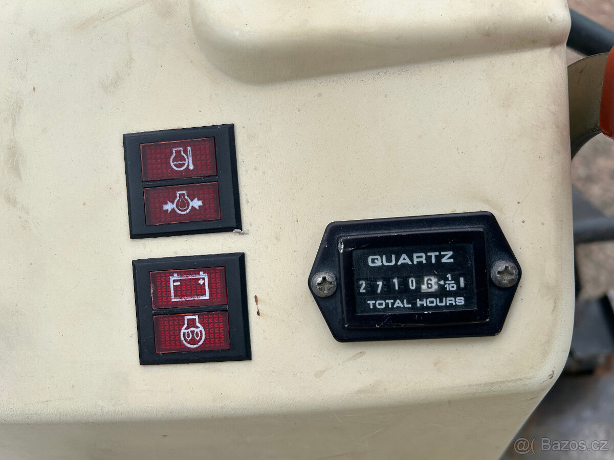 Minibagr Bobcat E10z - 7