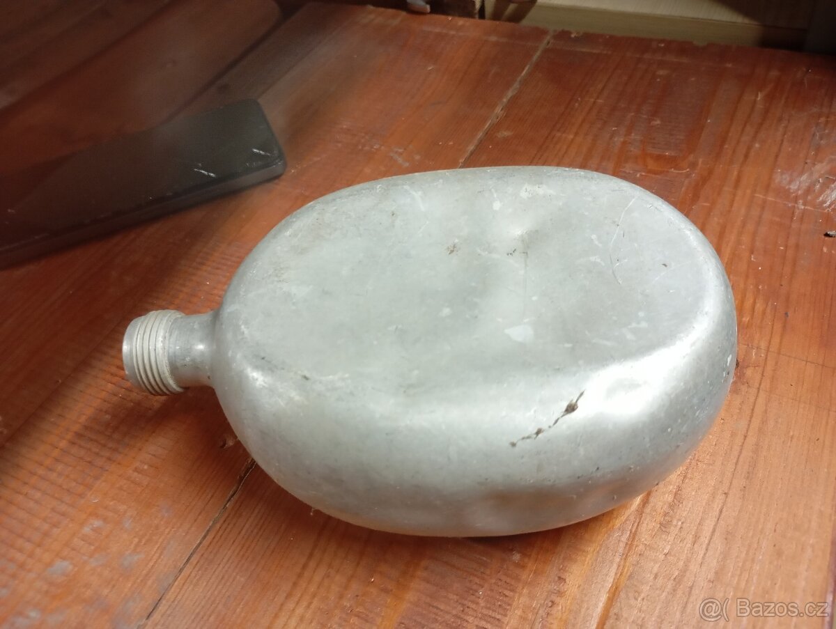 Stará, německá, vojenská, hliníková čutora ba vodu. - 7