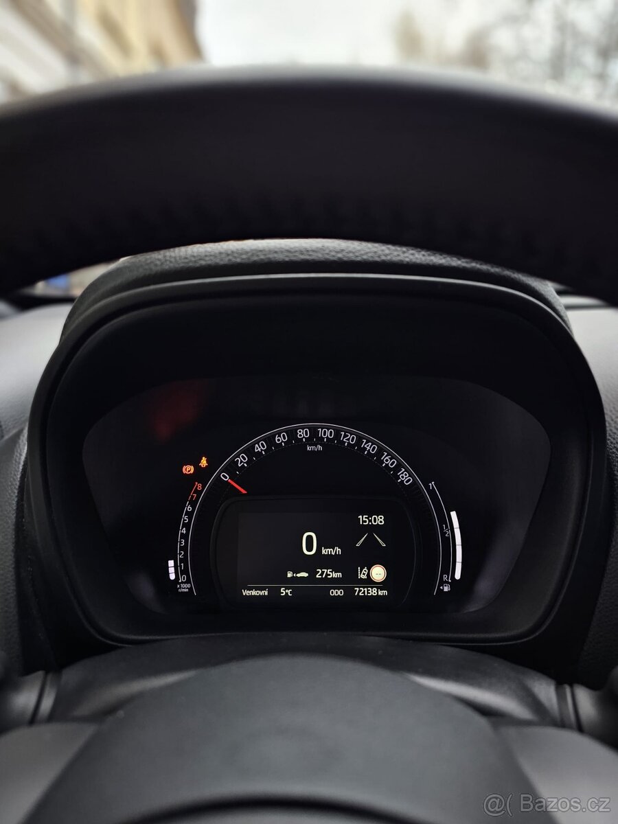 TOYOTA Aygo X - 1.0L 72 - MT 72 - 7