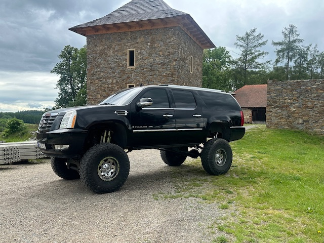 Cadillac Escalade ESV podvozek FTS i na splátky každému - 7