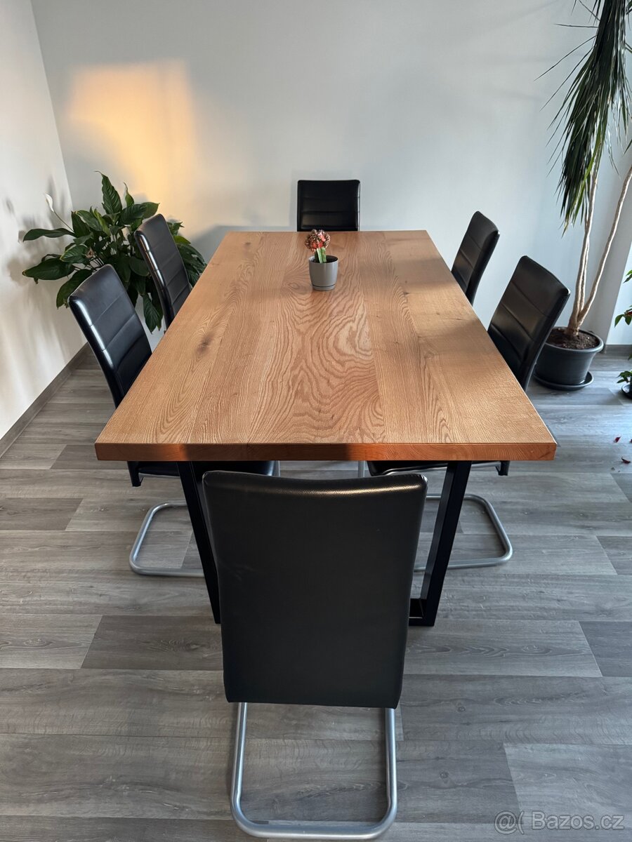 Jídelní stůl z masivu - 7
