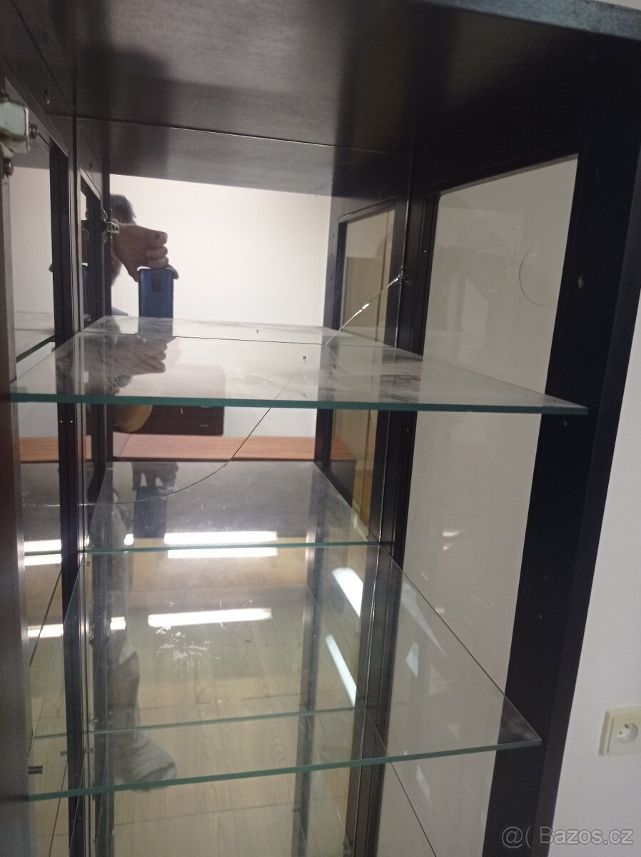 Pracovní kout + obývací stěna, masivní prvky - 7